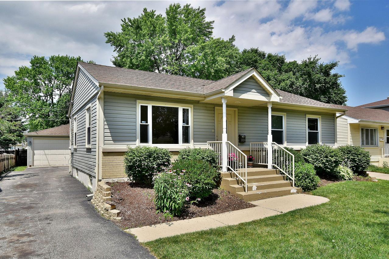 1824 Fargo Ave., Des Plaines, IL 60018