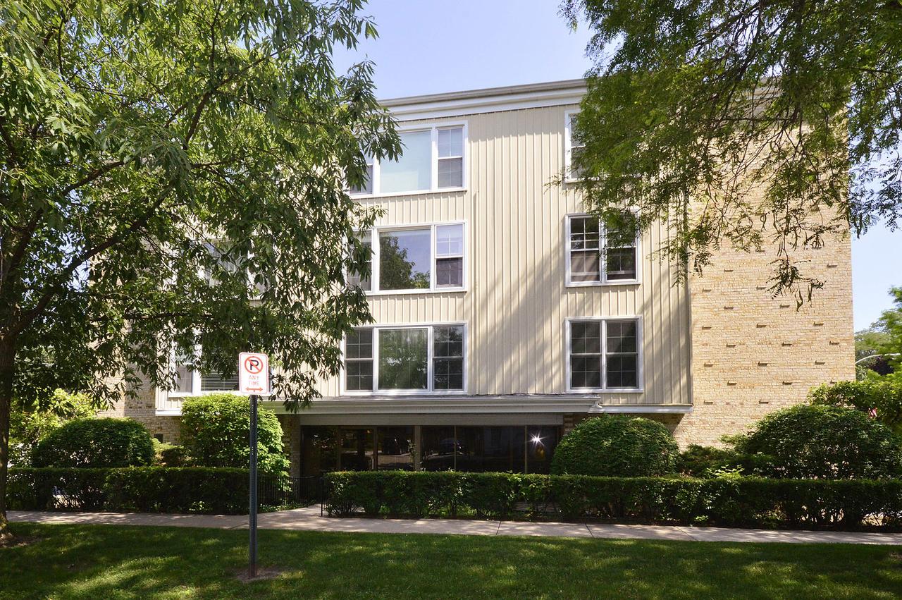 601 Ridge Rd. #201, Wilmette, IL 60091