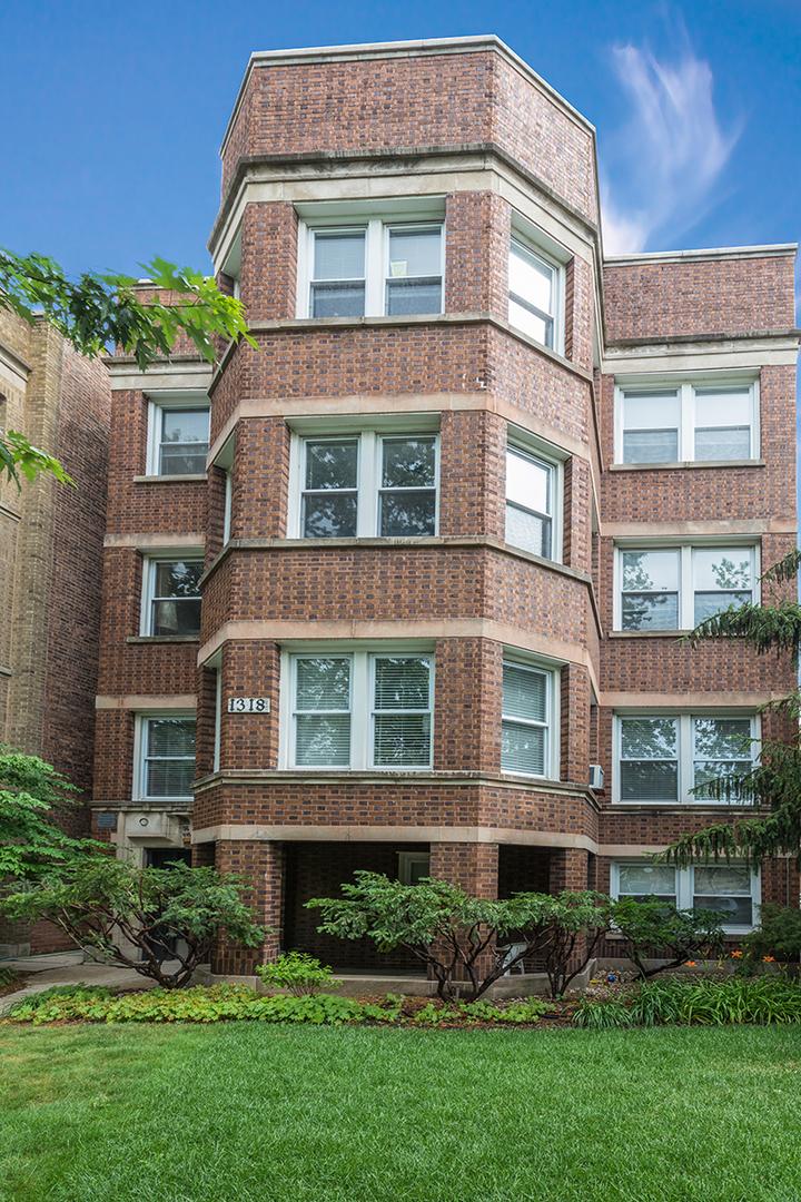 1318 W Sherwin Ave., Chicago, IL 60626