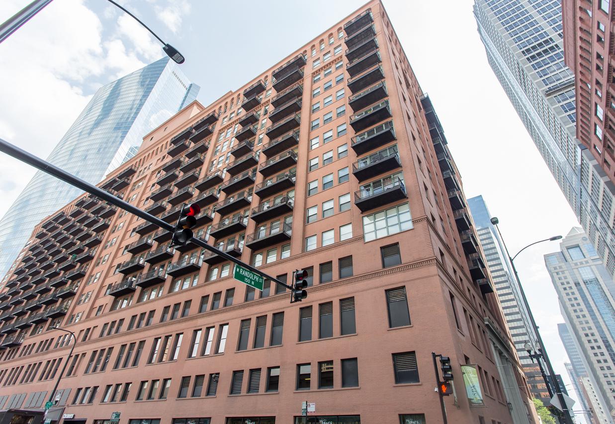 165 N Canal St. #1319, Chicago, IL 60606
