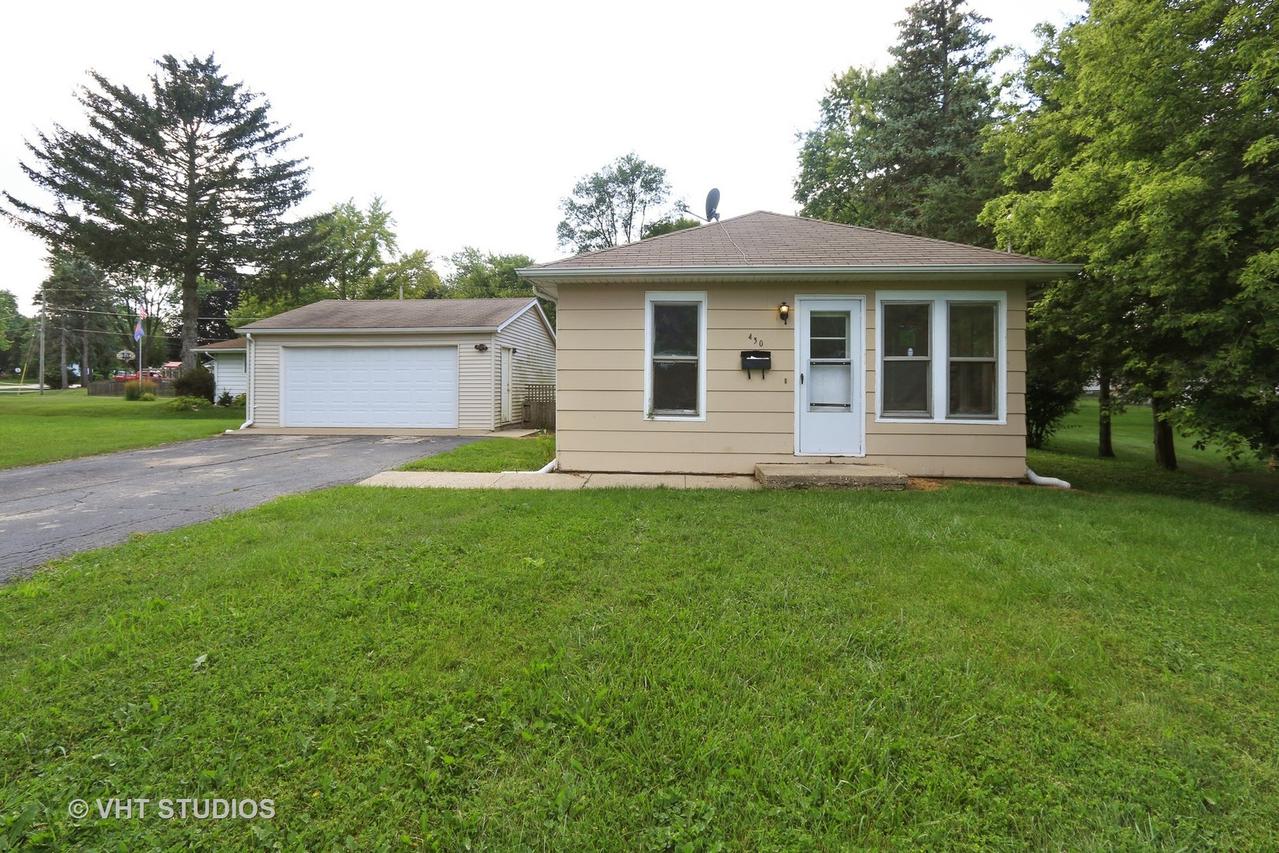 430 Briargate Dr., Grayslake, IL 60030