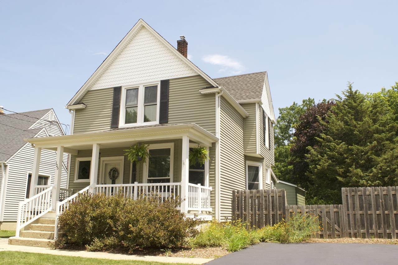 125 S 12th St., St. Charles, IL 60174