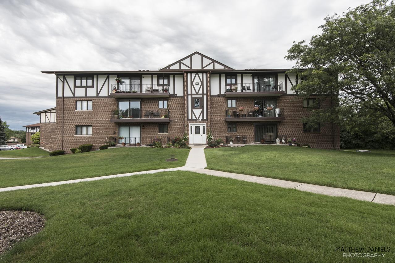 11012 S Theresa Cir. #3D, Palos Hills, IL 60465