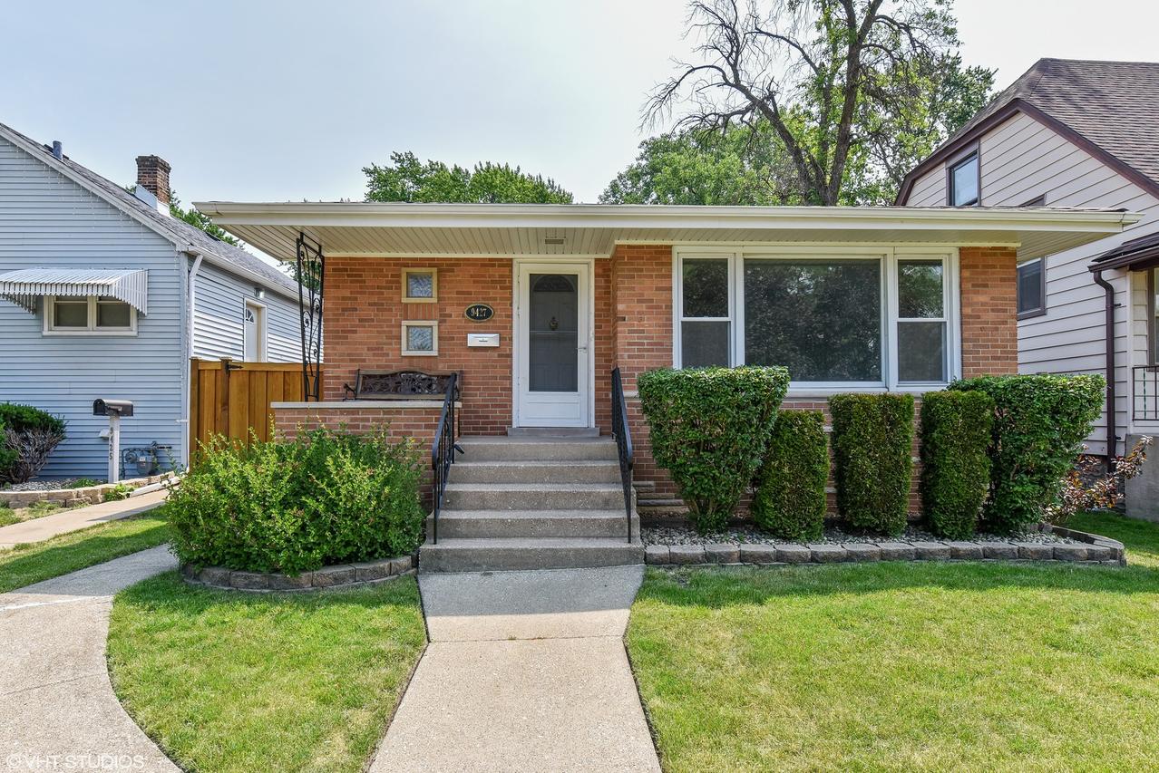 9427 S Trumbull Ave., Evergreen Park, IL 60805