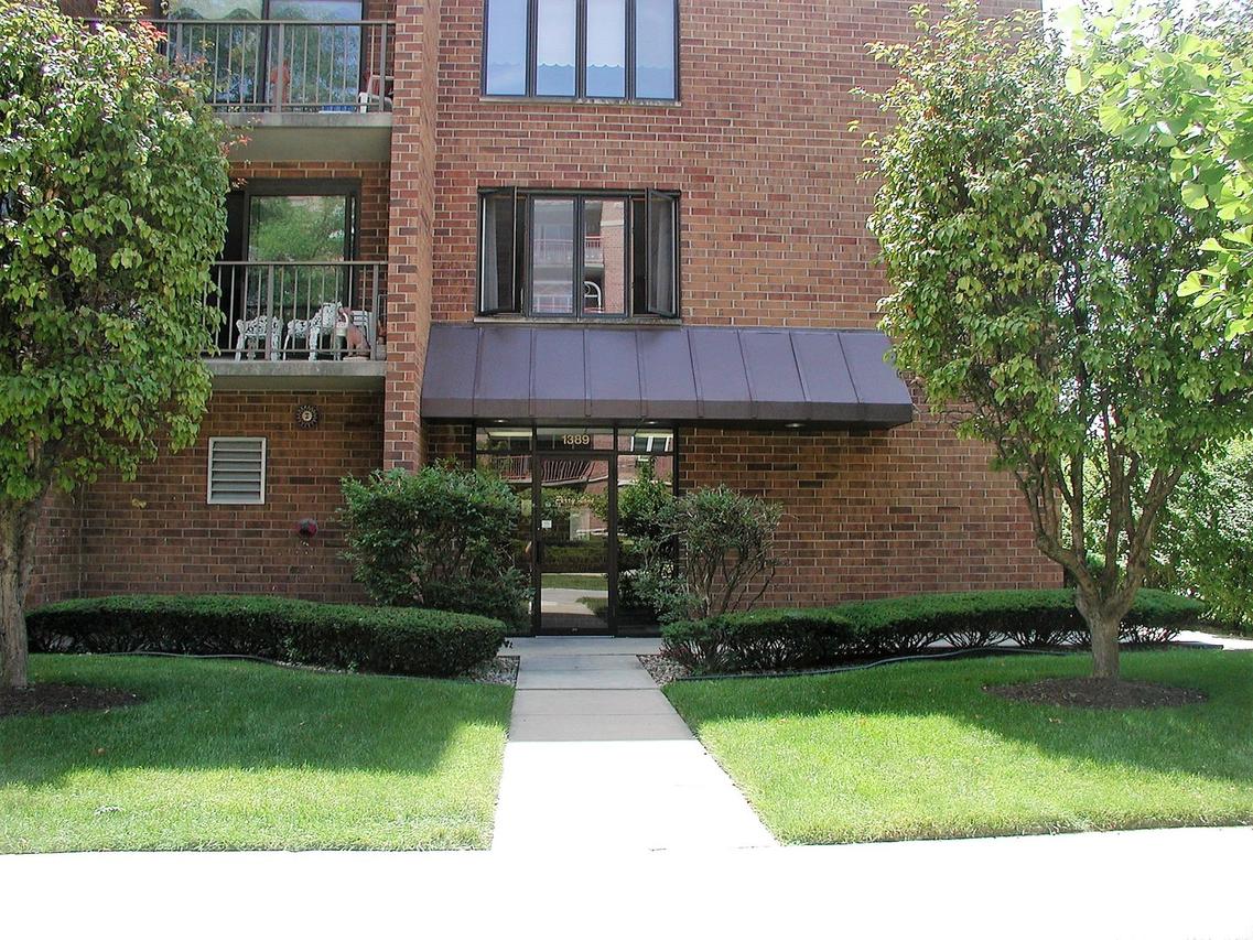 1389 Perry St. #203, Des Plaines, IL 60016