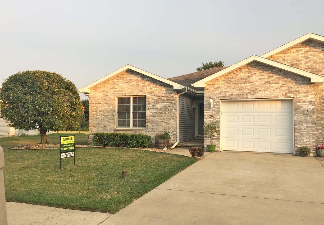 202 S Mcguire Dr., Manteno, IL 60950