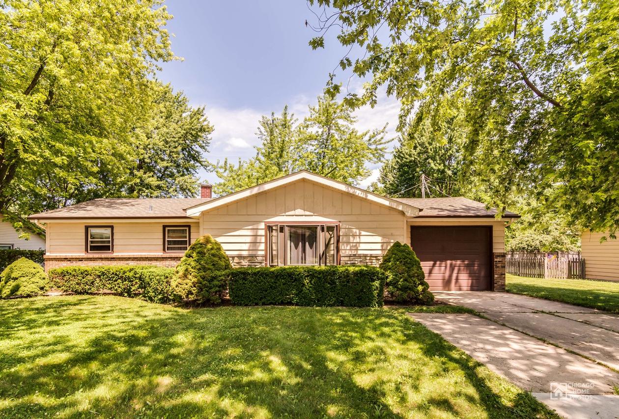 24110 W Hazelcrest Dr., Plainfield, IL 60544
