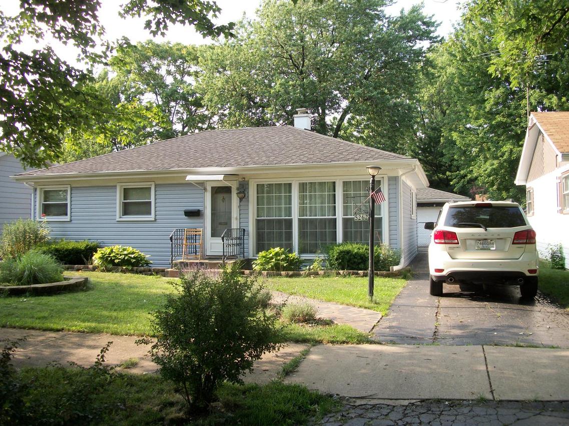 5262 Kimball Pl., Oak Lawn, IL 60453