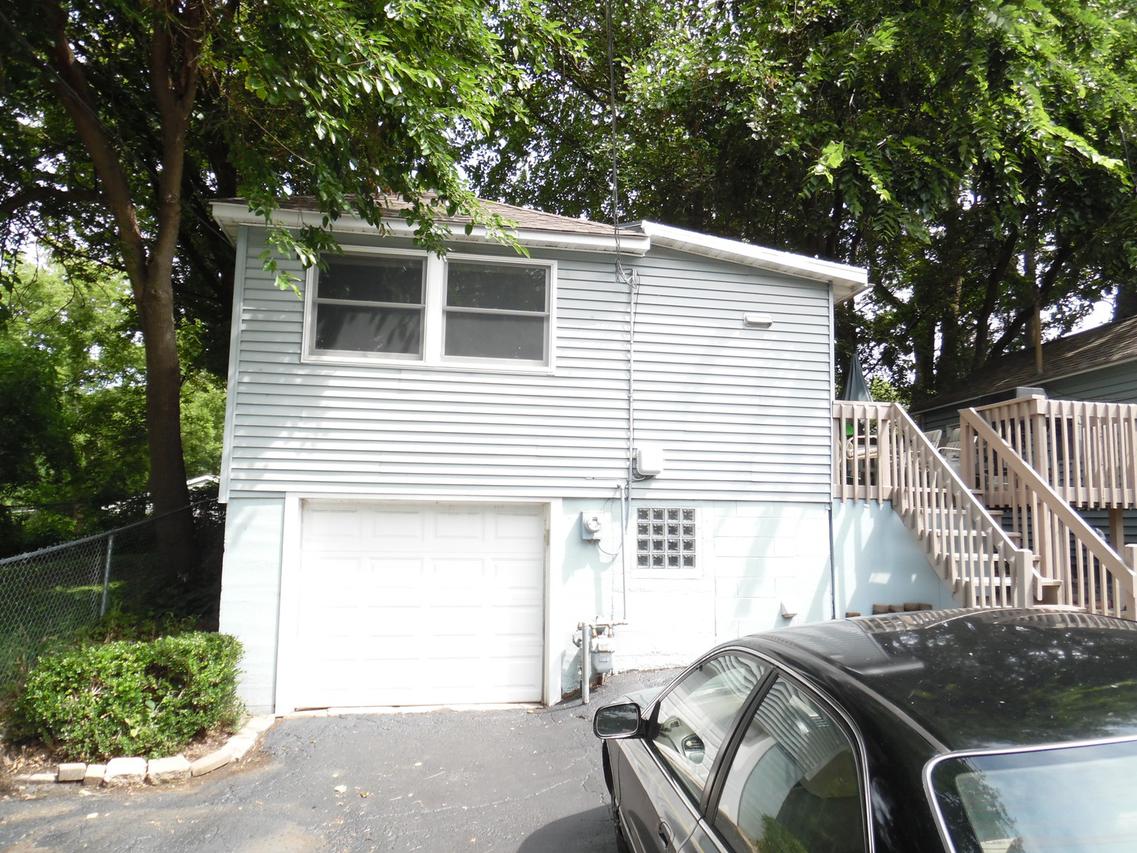 30 E Oak St., Fox Lake, IL 60020