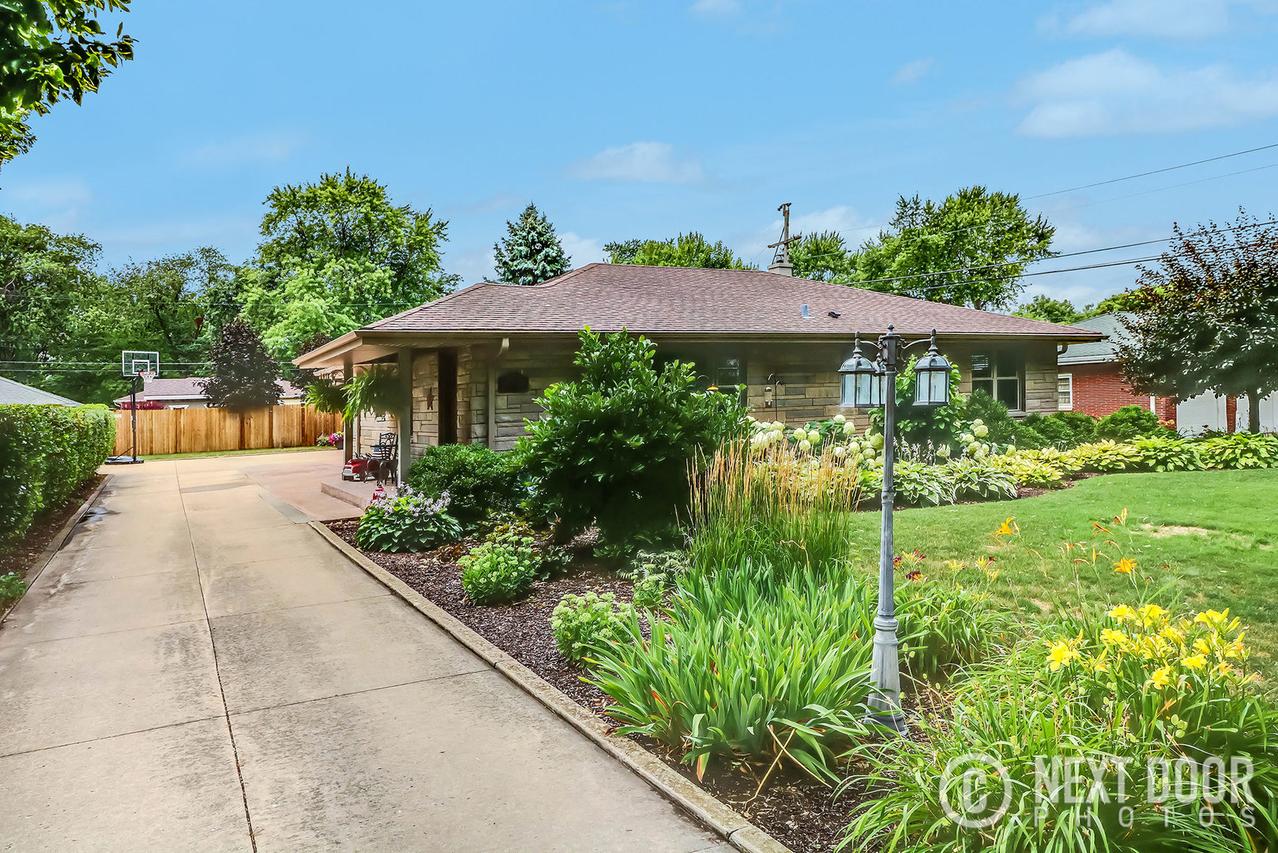23713 W Ash St., Plainfield, IL 60544