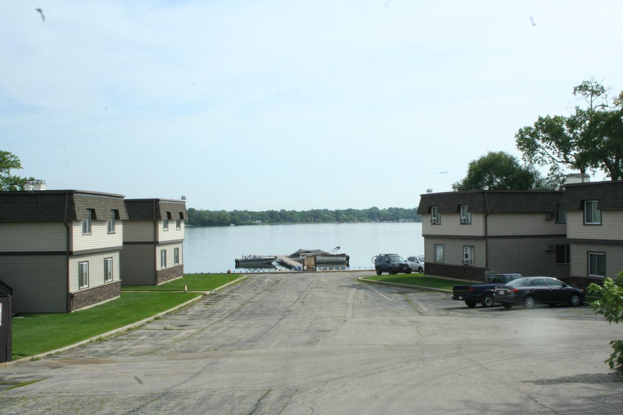 131 E Mill St. #102, Wauconda, IL 60084