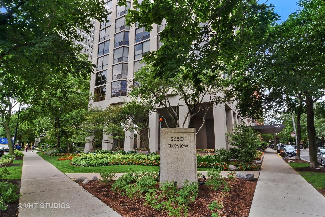 2650 N Lakeview Ave. #3902, Chicago, IL 60614