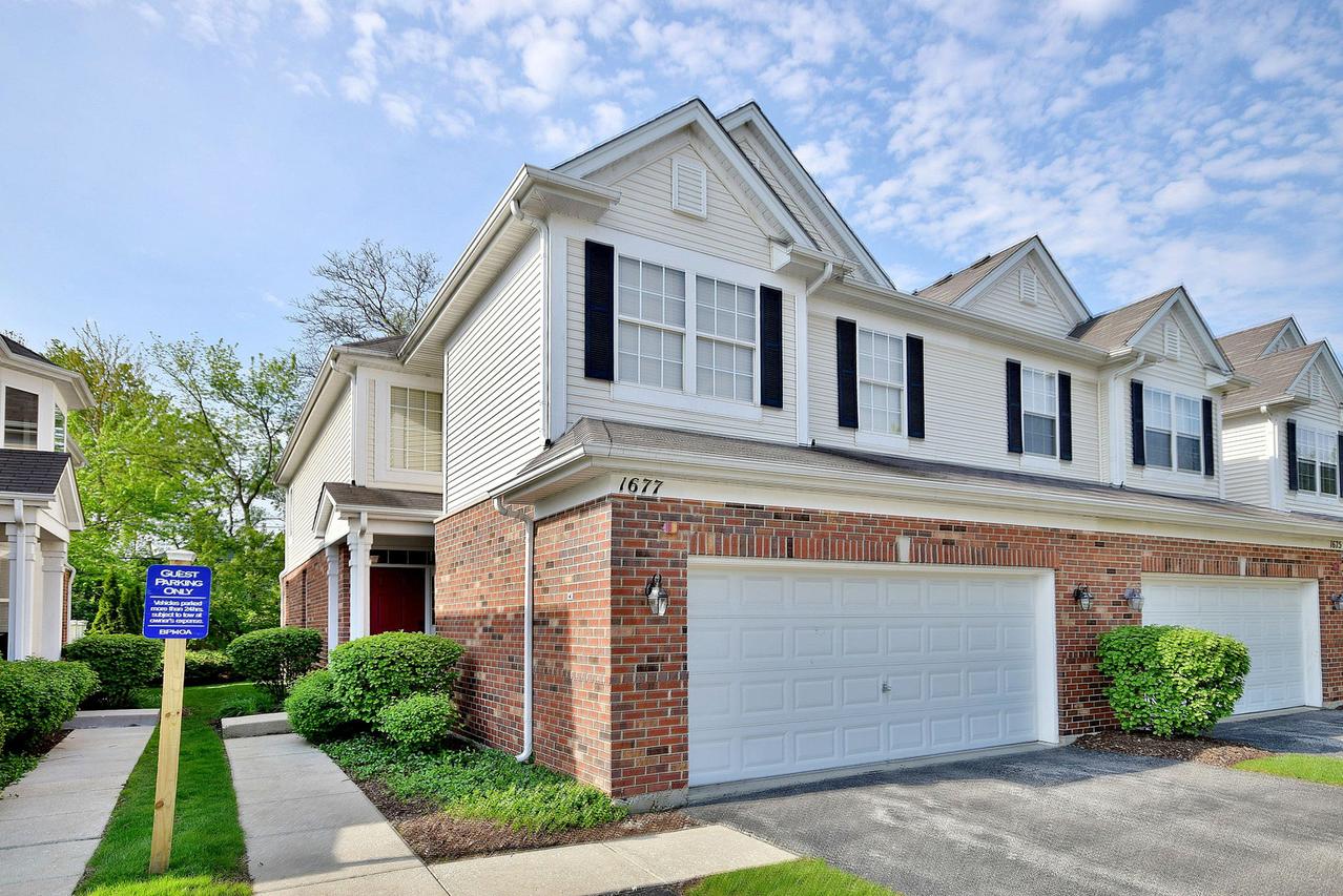 1677 Buckingham Dr., Des Plaines, IL 60018