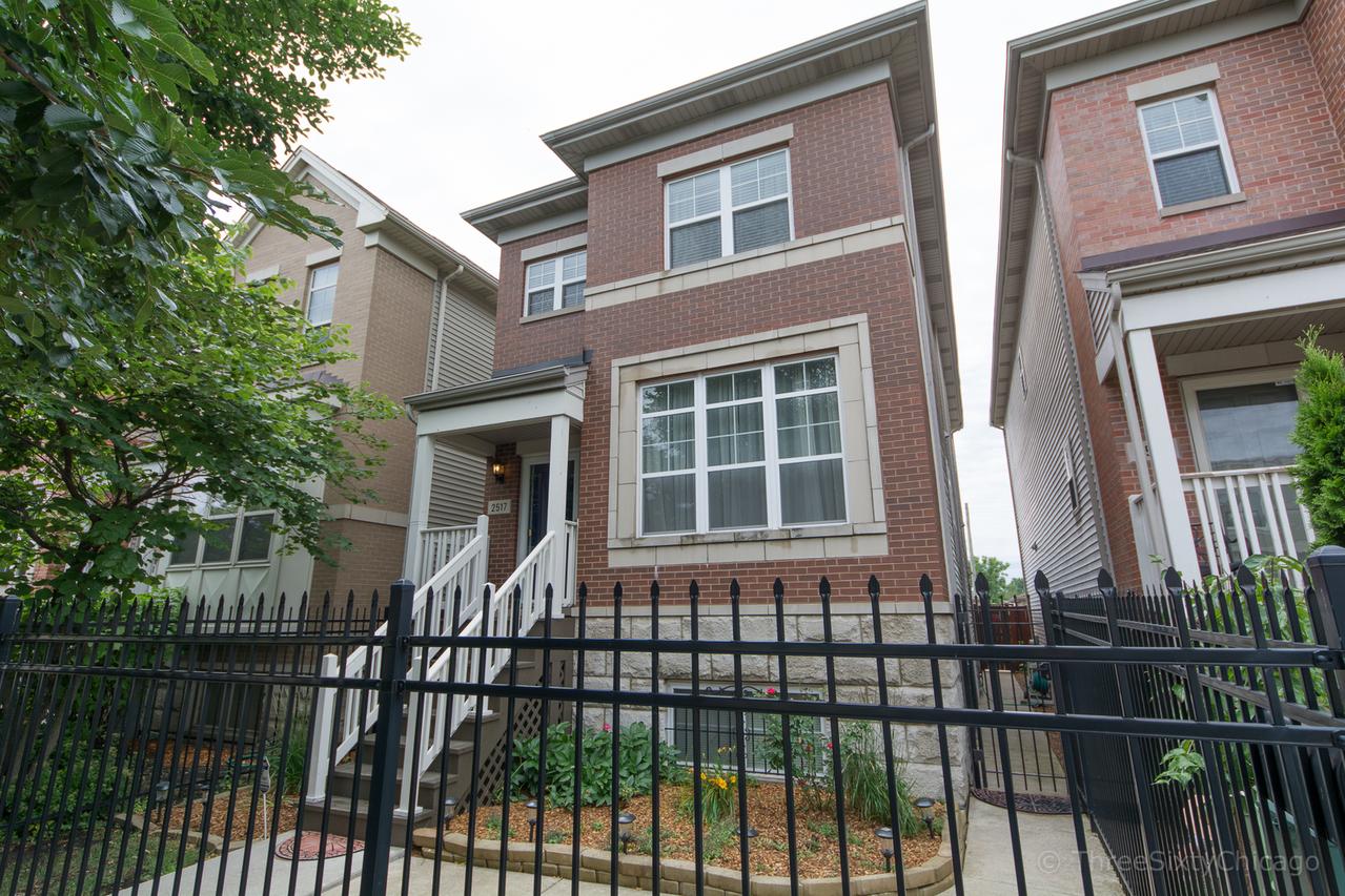 2517 W Grenshaw St., Chicago, IL 60612