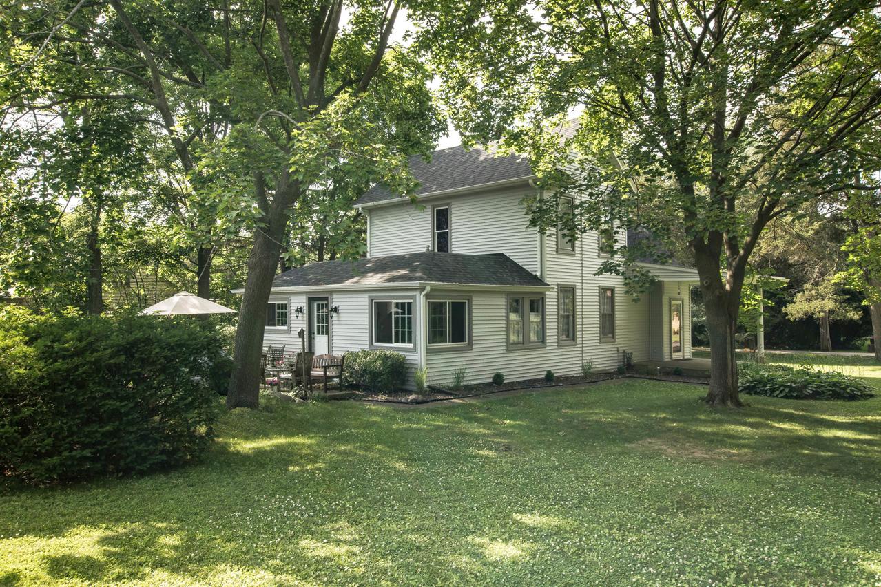 522 E Cedar Dr., Round Lake Park, IL 60073