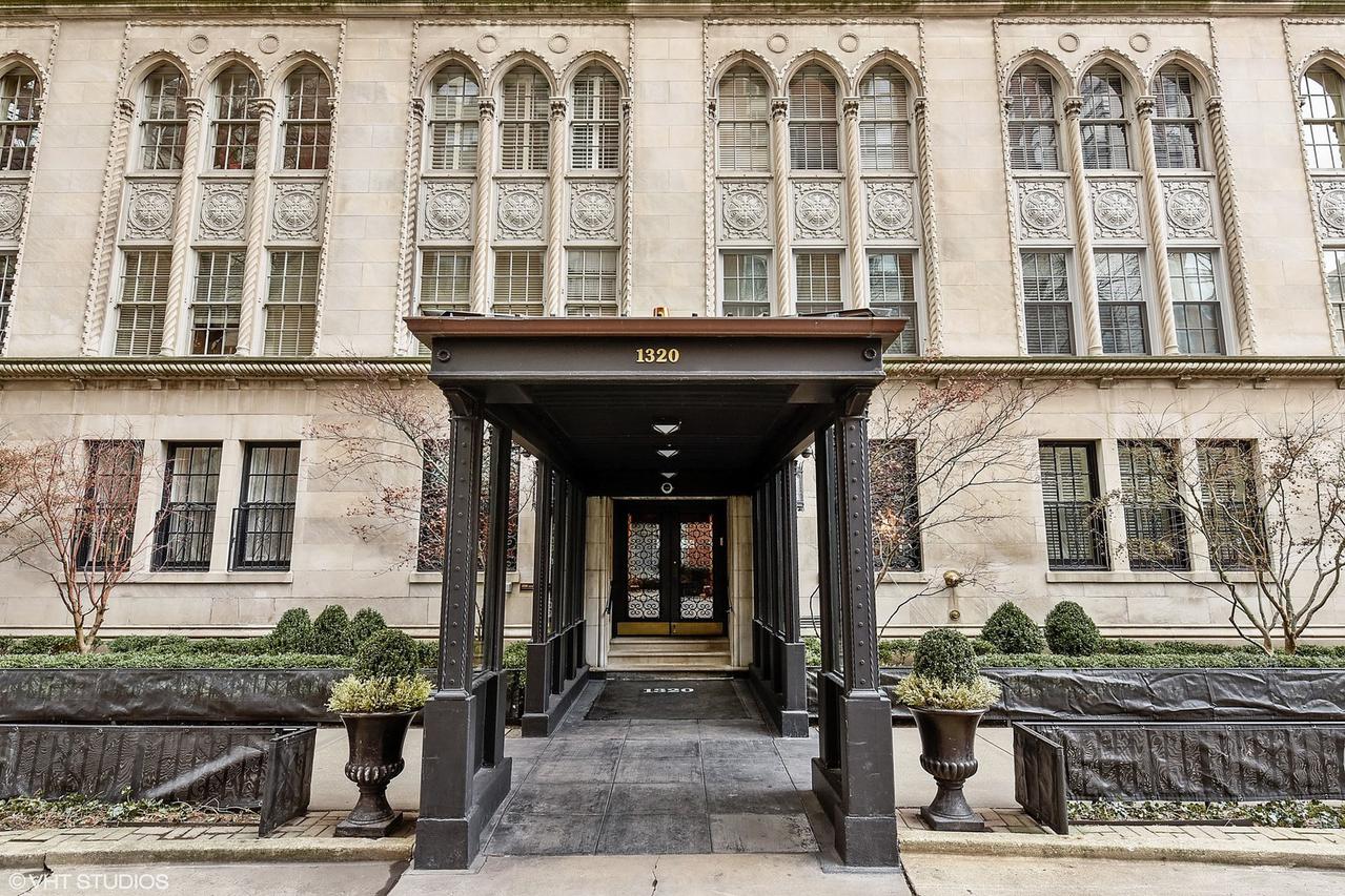 1320 N State Pkwy. #12-13A, Chicago, IL 60610