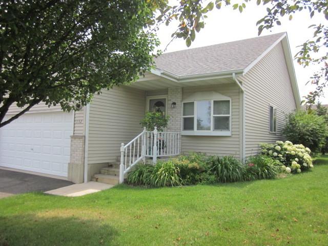 1152 Golf Ct., Dekalb, IL 60115