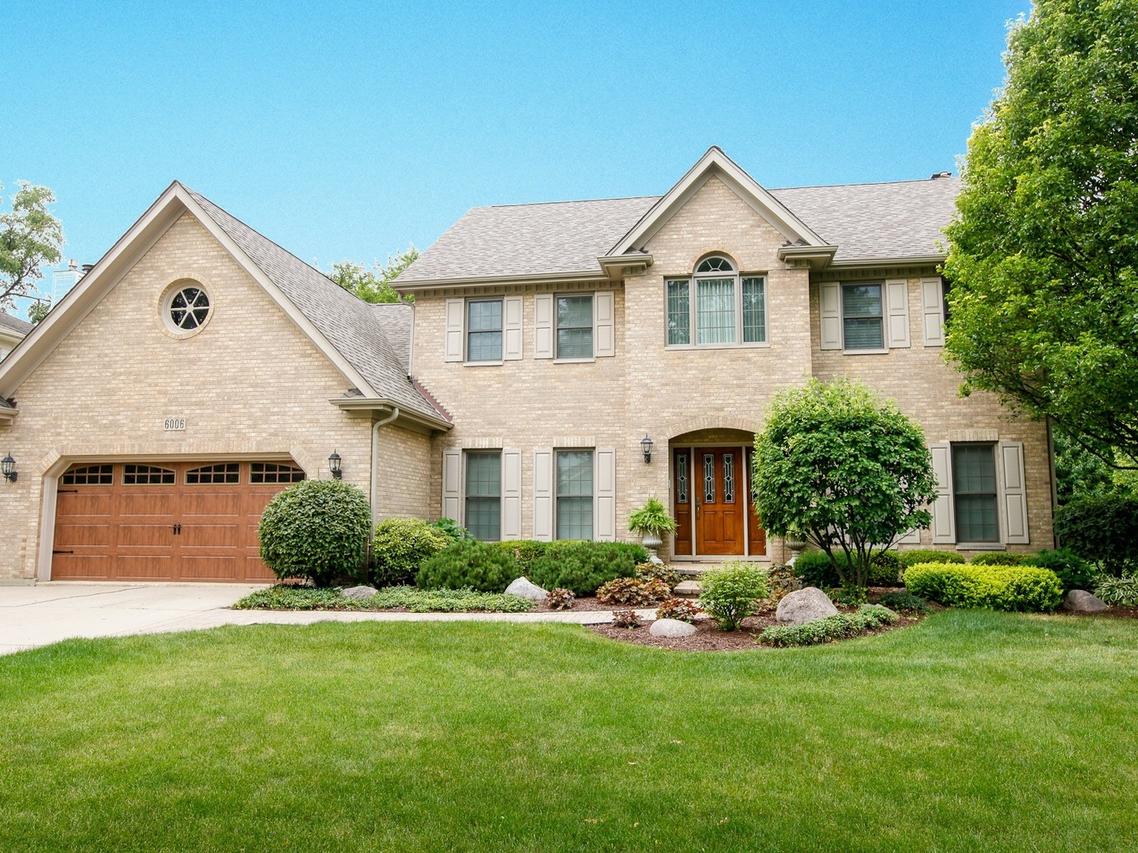 6006 Ridgewood Cir., Downers Grove, IL 60516