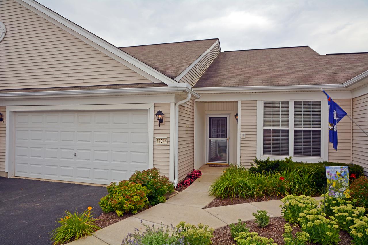 14044 Palisades Ave., Huntley, IL 60142