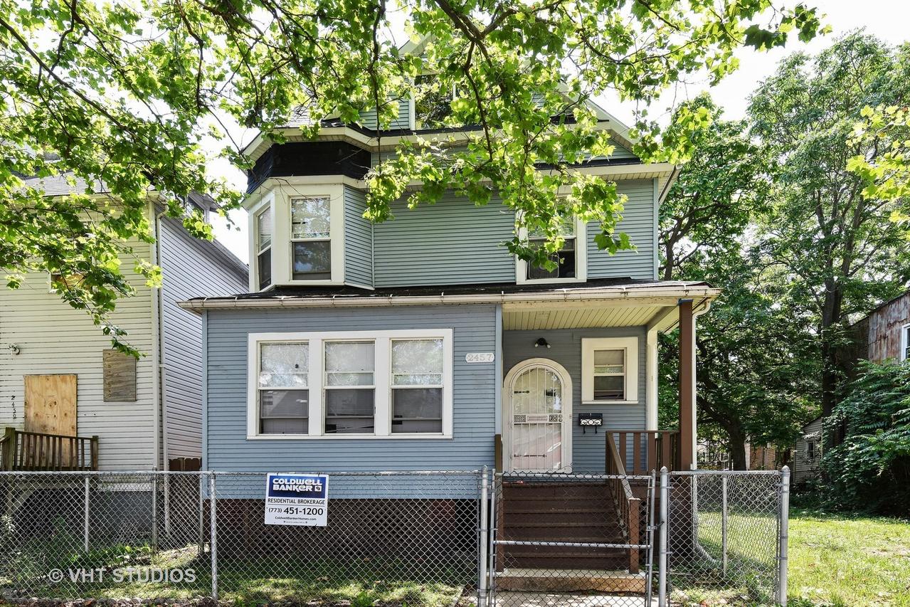 2457 E 74th St., Chicago, IL 60649