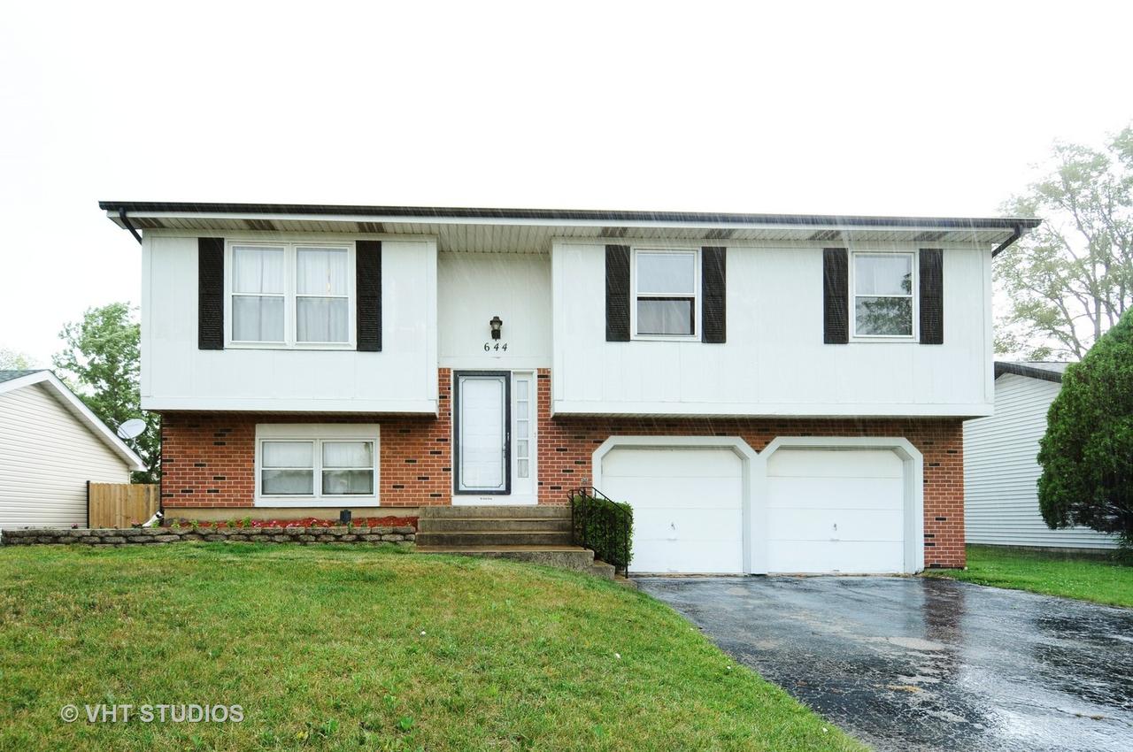 644 Niagara Dr., Bolingbrook, IL 60440