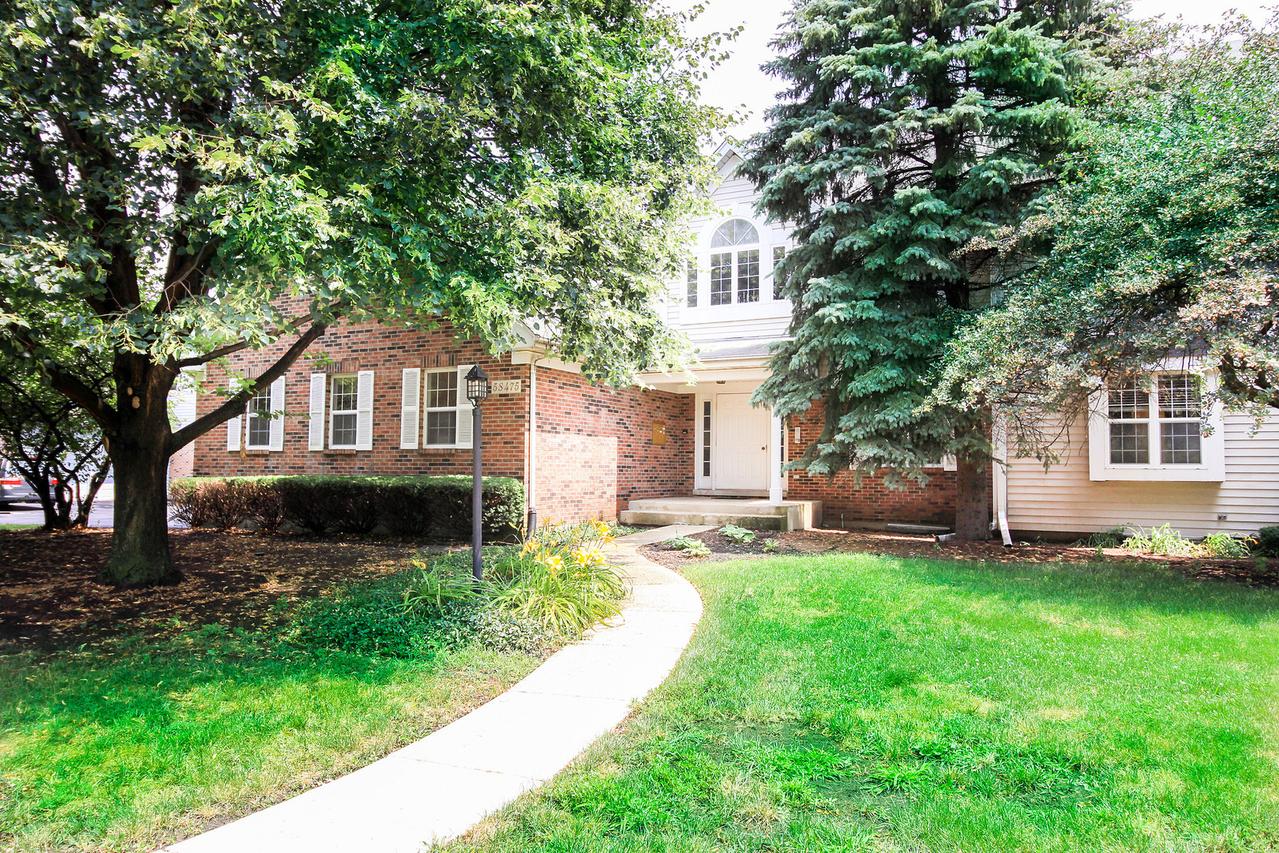 5S475 Scots Dr. #7A, Naperville, IL 60563