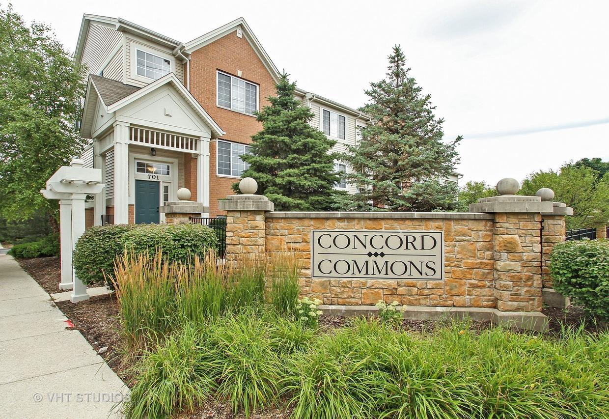 701 Hanbury Dr., Des Plaines, IL 60016