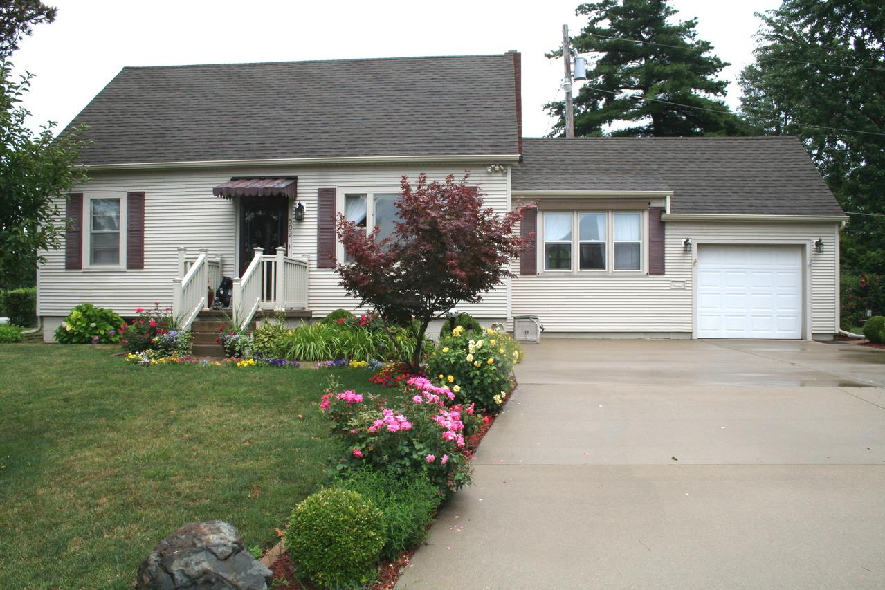 502 Wildwood Ct., Champaign, IL 61821