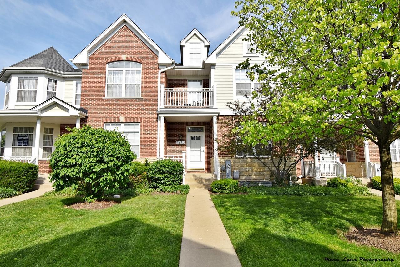 1910 Keystone Pl., Schaumburg, IL 60193