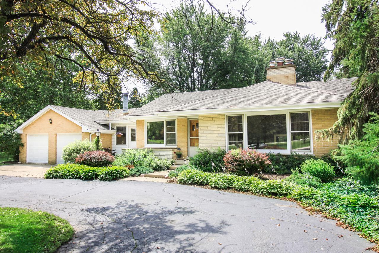 14 Crestland Rd., Indian Creek, IL 60061