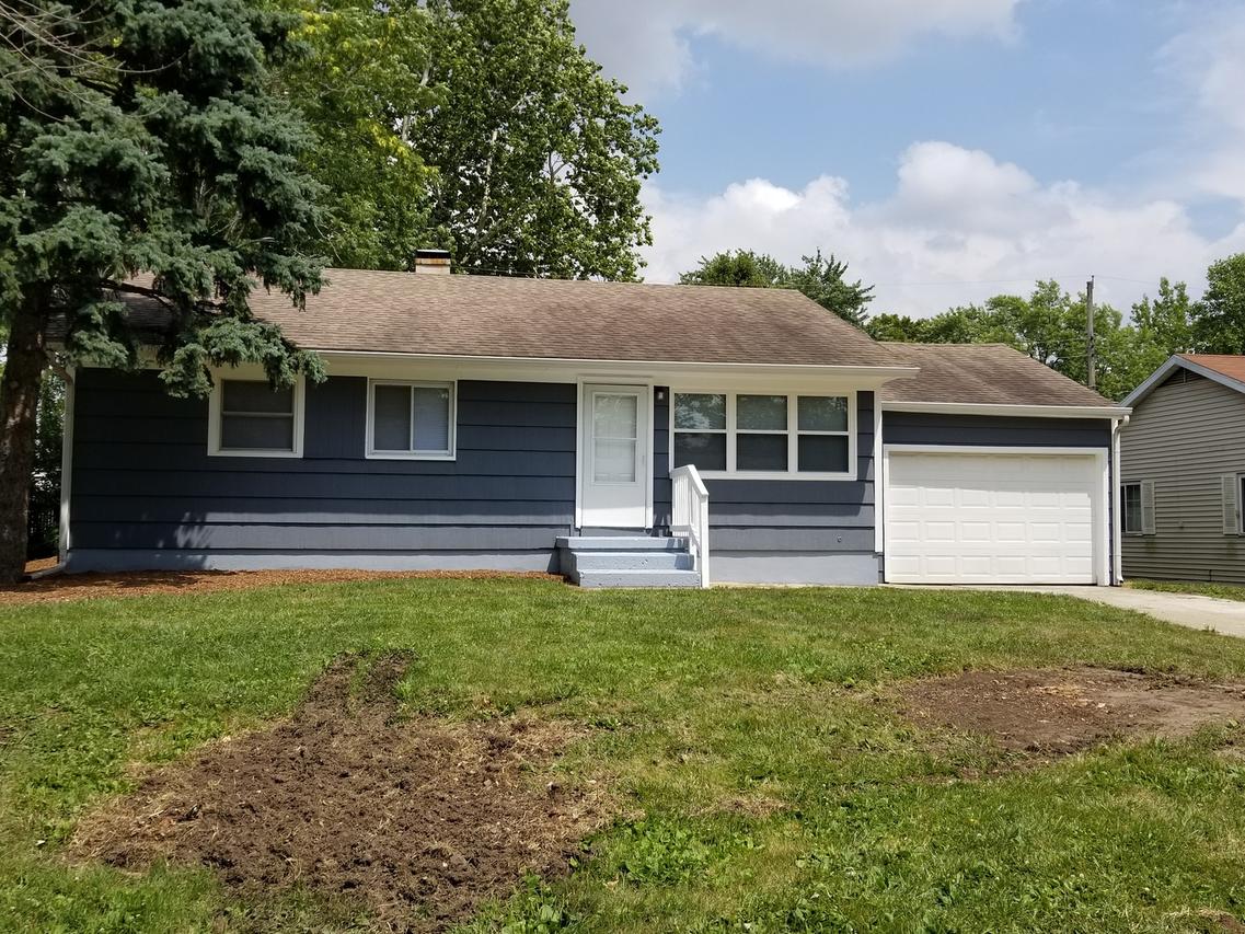 1906 Diana Ave., Champaign, IL 61821