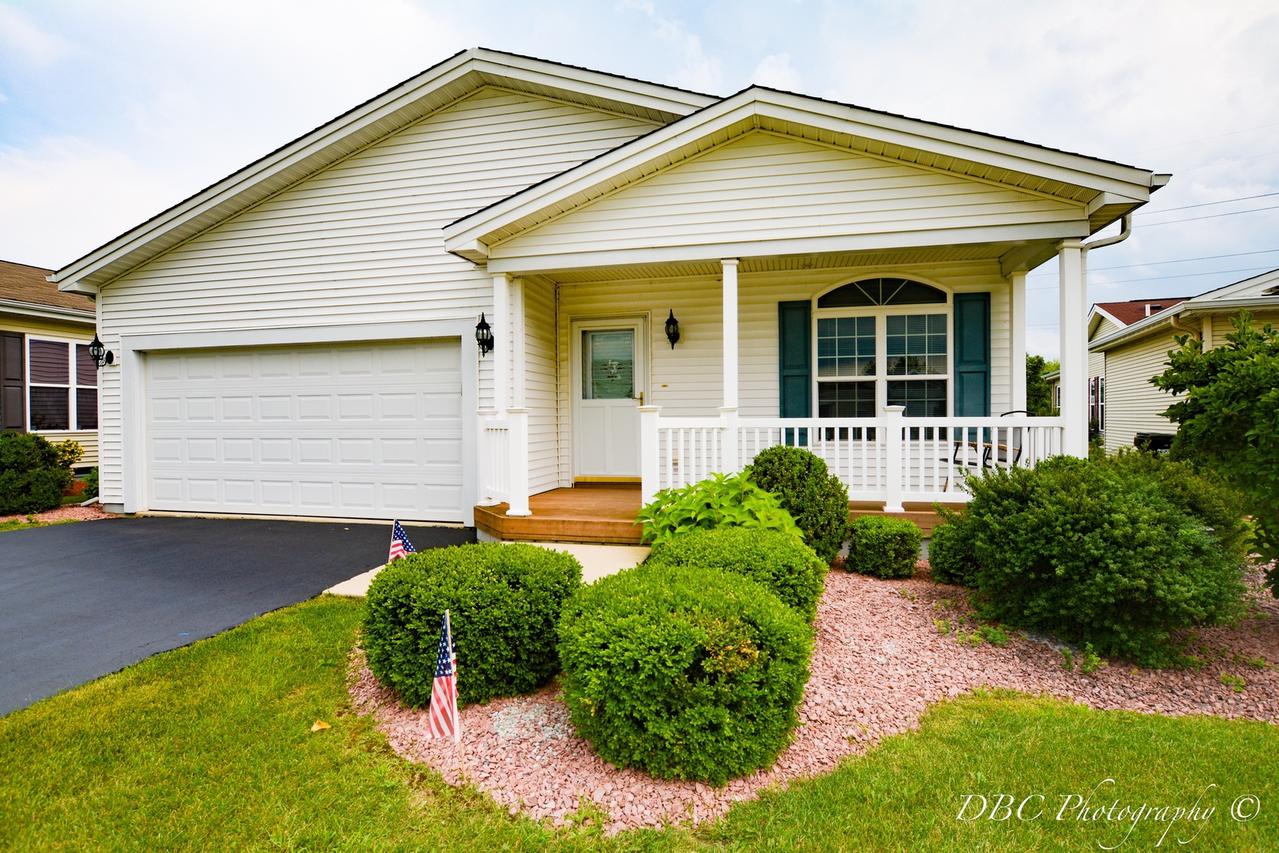 2826 Gateway Cir., Grayslake, IL 60030
