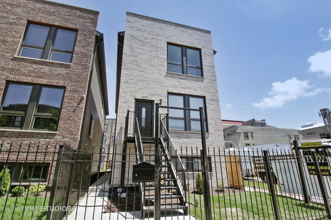 4559 S Calumet Ave., Chicago, IL 60653