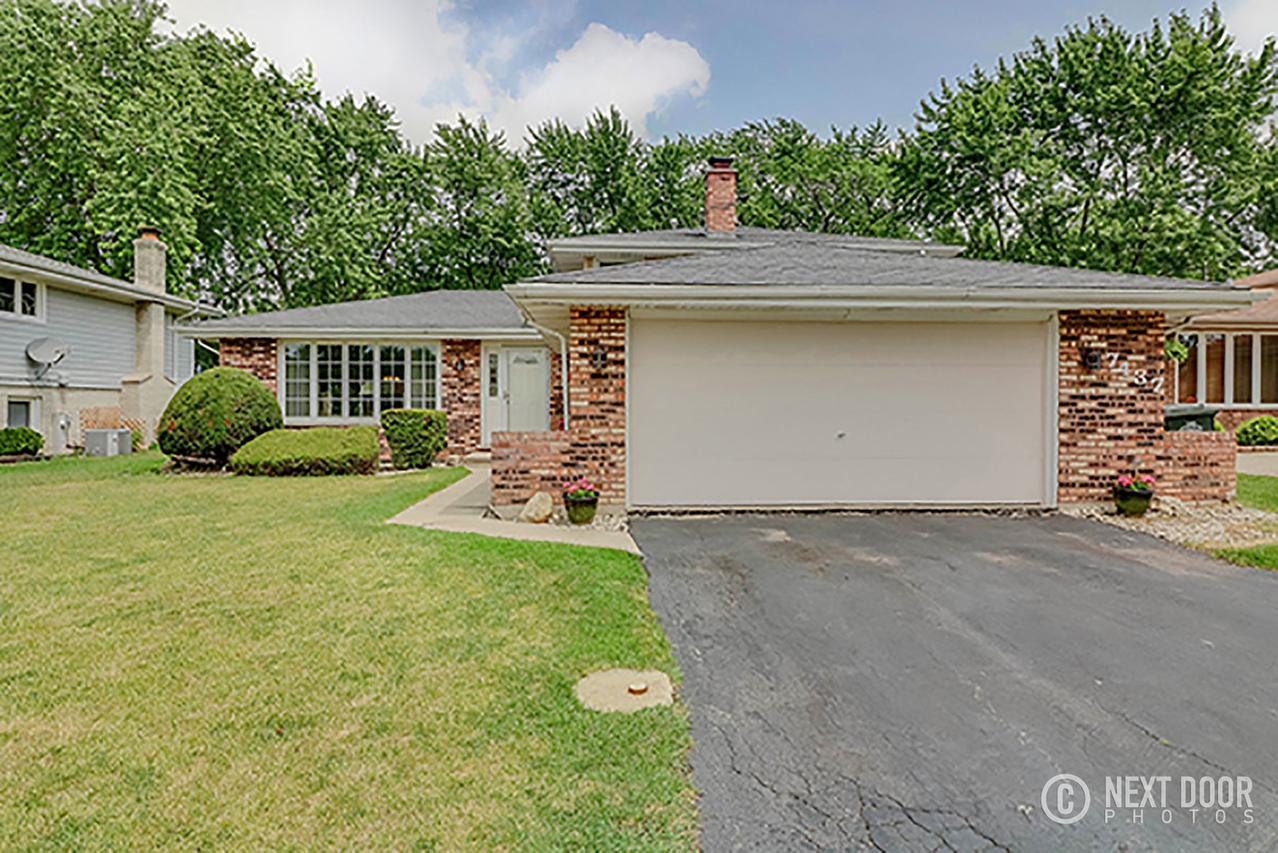 7437 Figura Dr., Justice, IL 60458