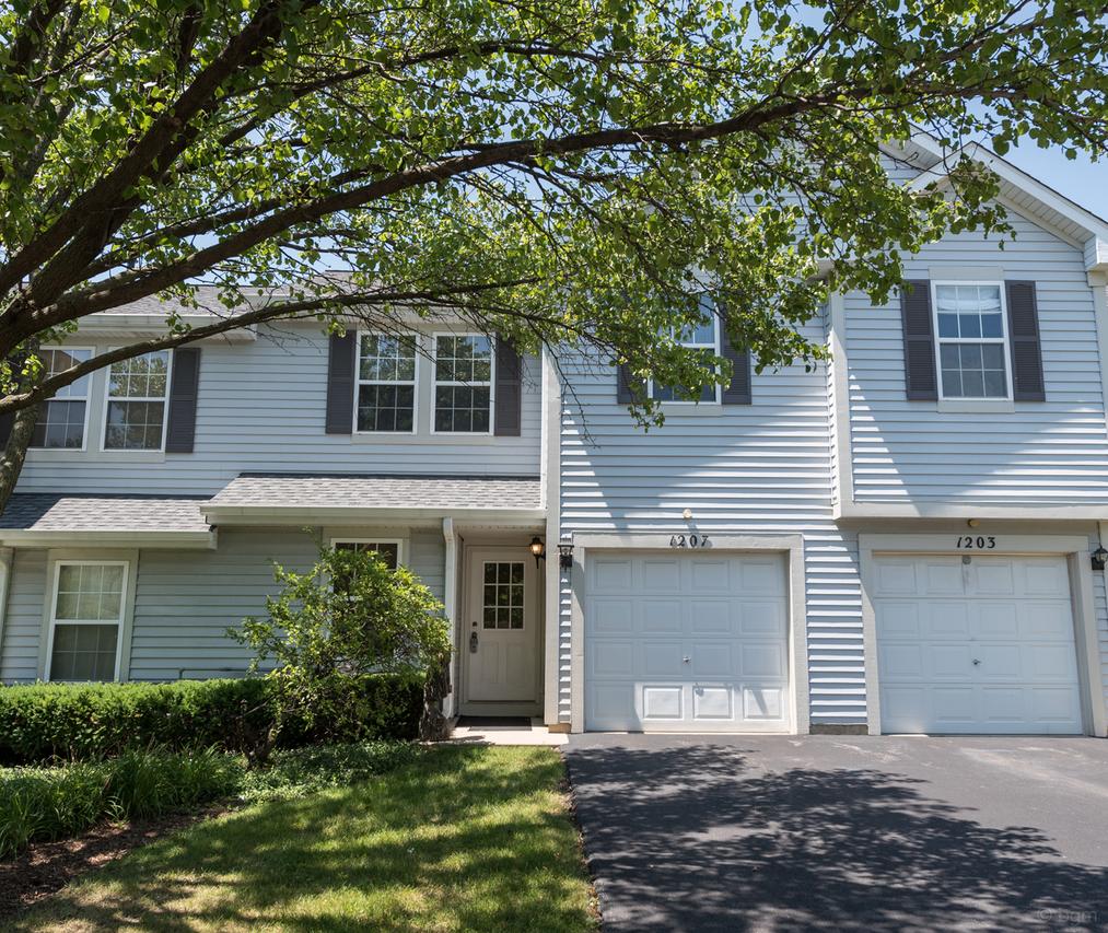1207 Arapaho Ct., Naperville, IL 60540