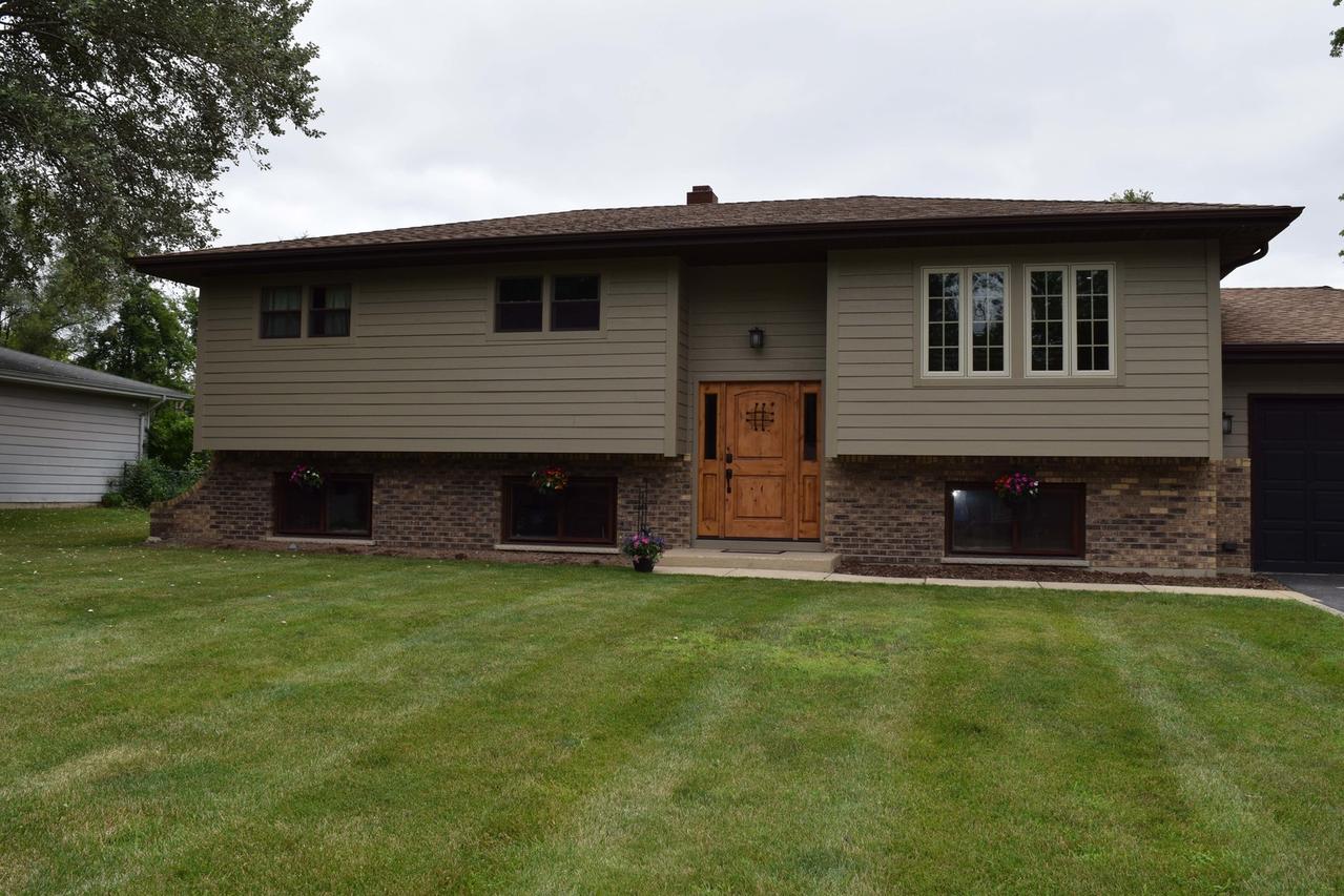 3N709 Locust Ave., West Chicago, IL 60185