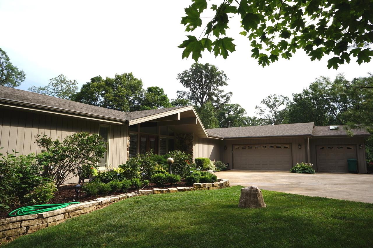 2688 Hoberg Dr., Joliet, IL 60432