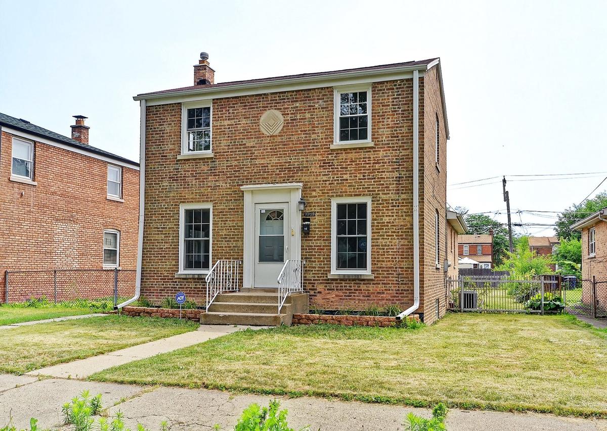 7319 S Francisco Ave., Chicago, IL 60629