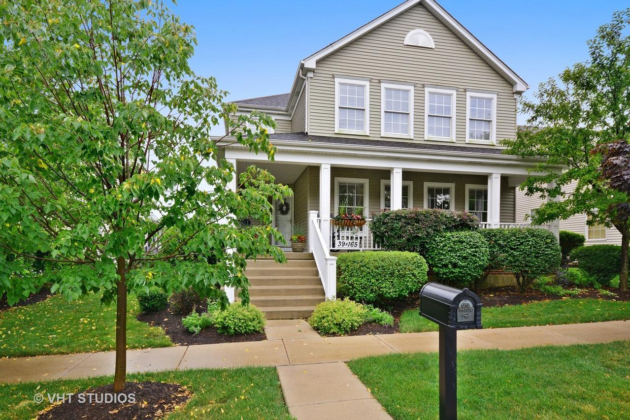 39W165 Dobson Ln., Geneva, IL 60134