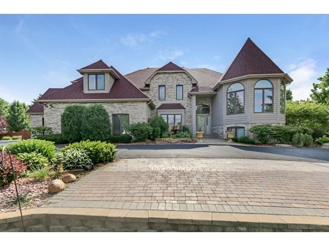 10S573 Curtis Ln., Naperville, IL 60564