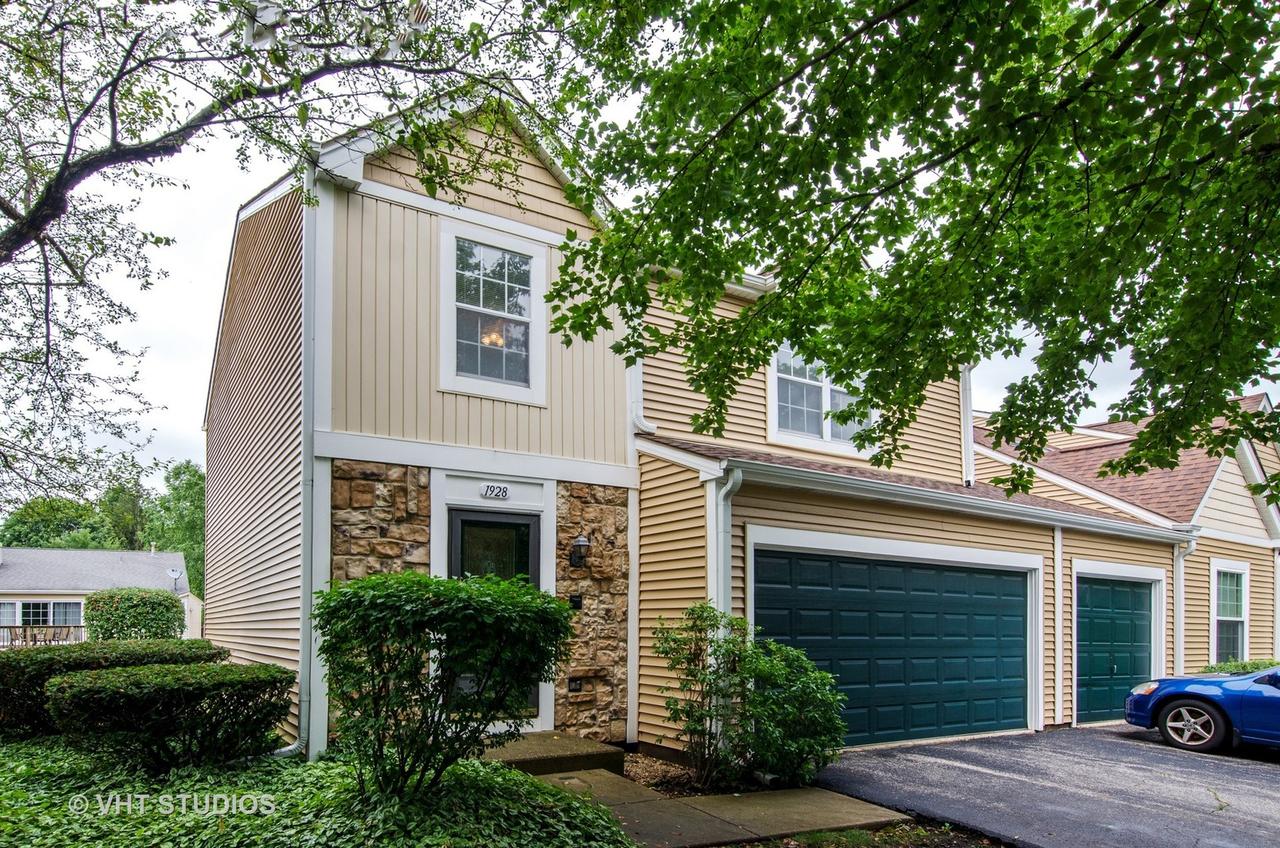 1928 Ozark Pkwy., Algonquin, IL 60102