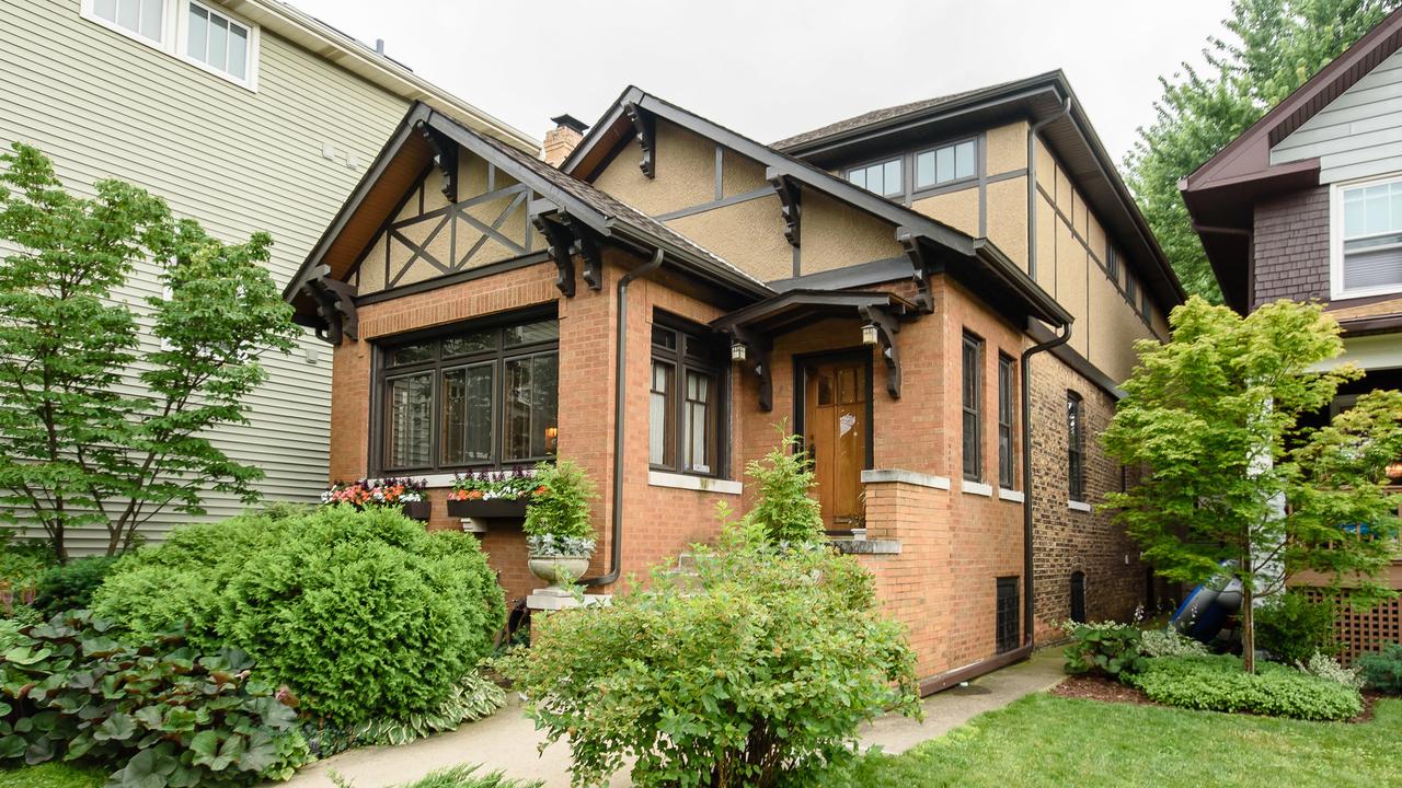 4732 N Manor Ave., Chicago, IL 60625