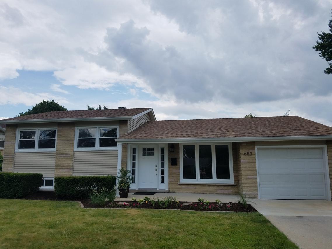 683 Sandy Ln., Des Plaines, IL 60016