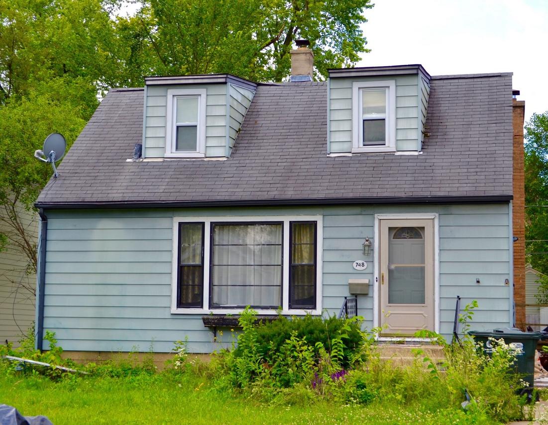 748 Prairie Ave., Barrington, IL 60010