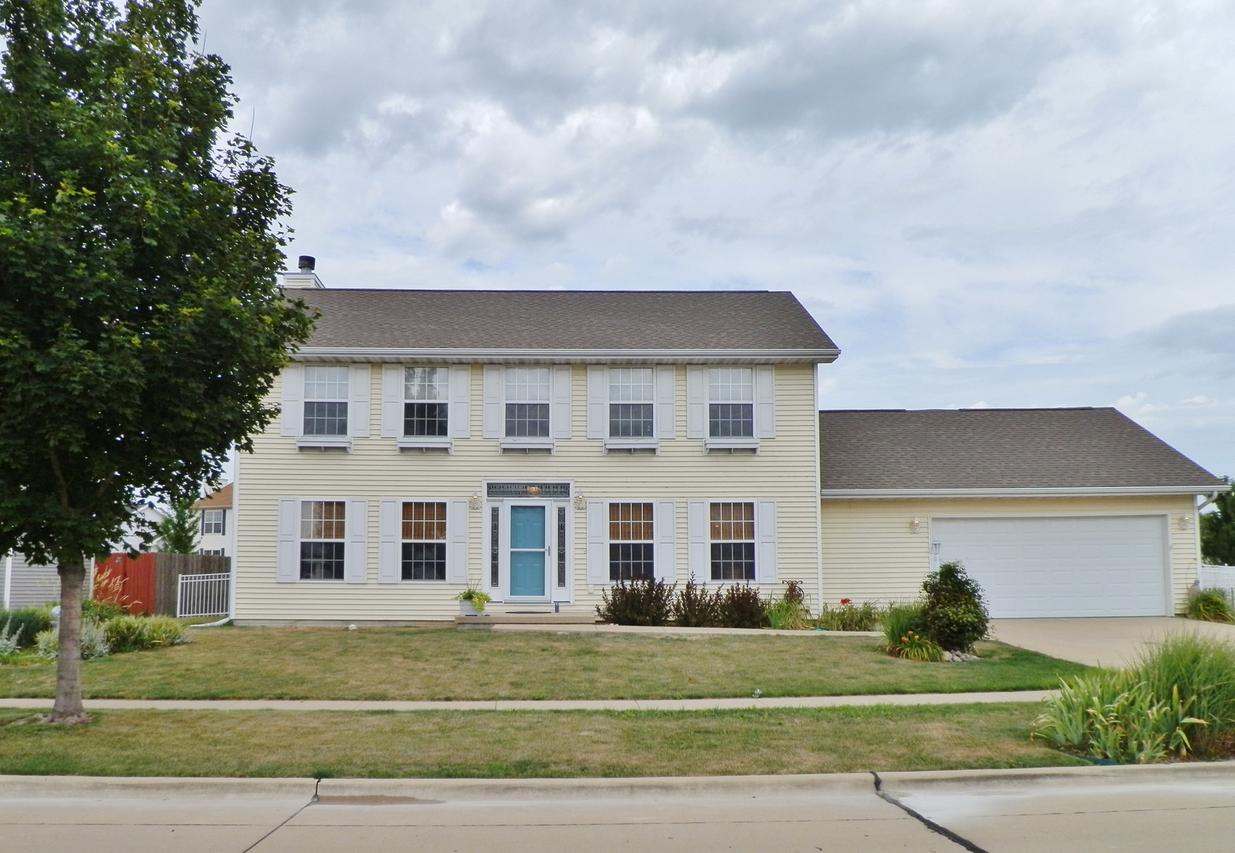743 Sedgegrass Dr., Champaign, IL 61822