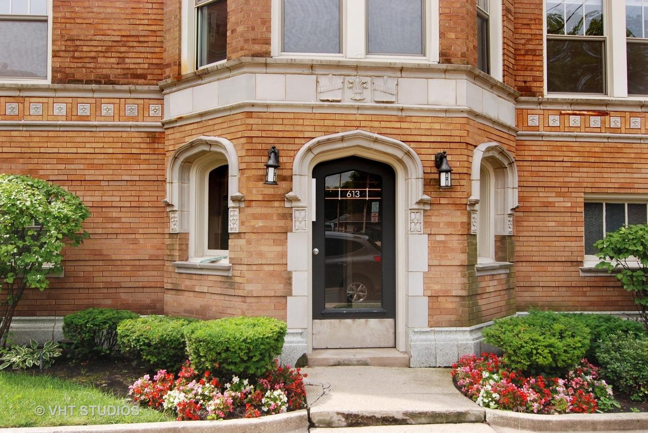 613 Washington Blvd. #3S, Oak Park, IL 60302