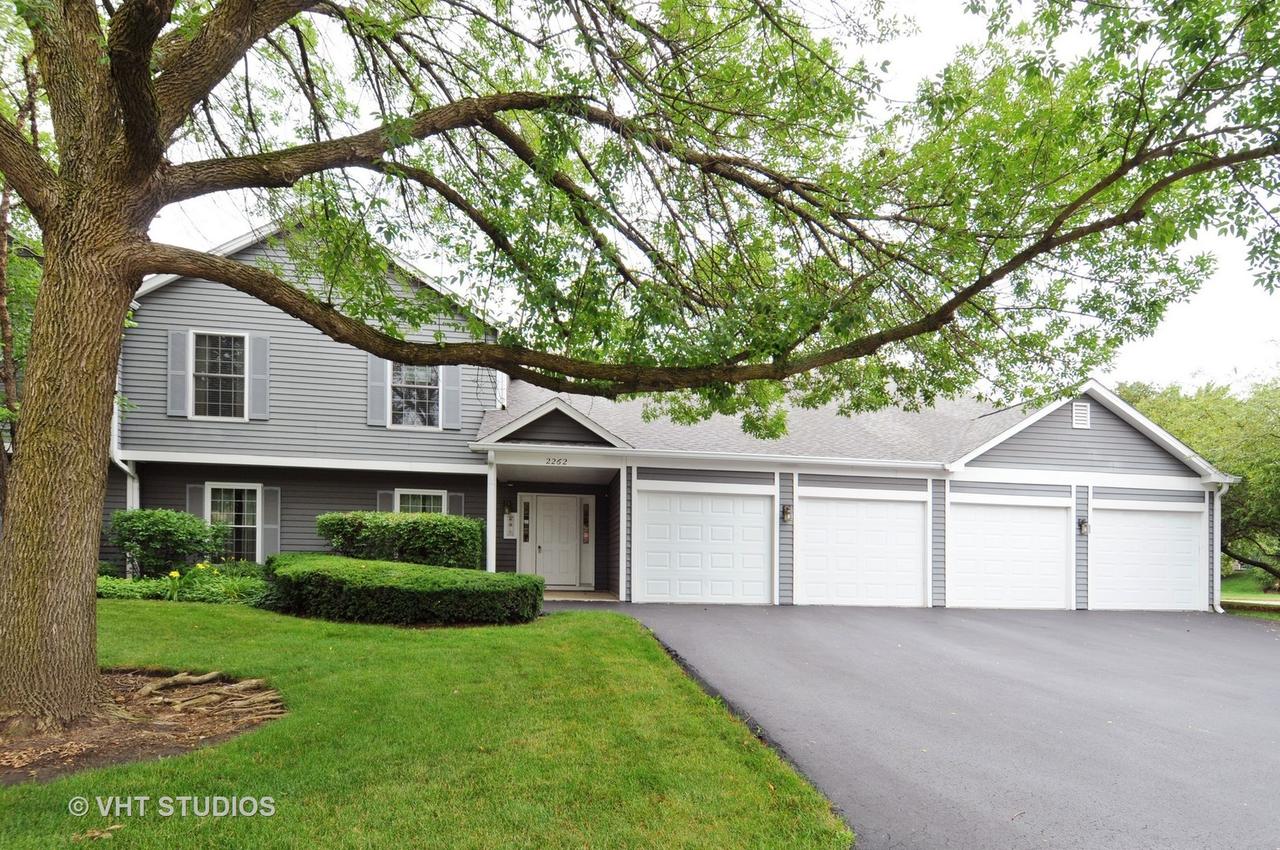 2262 Petworth Ct. #201D, Naperville, IL 60565