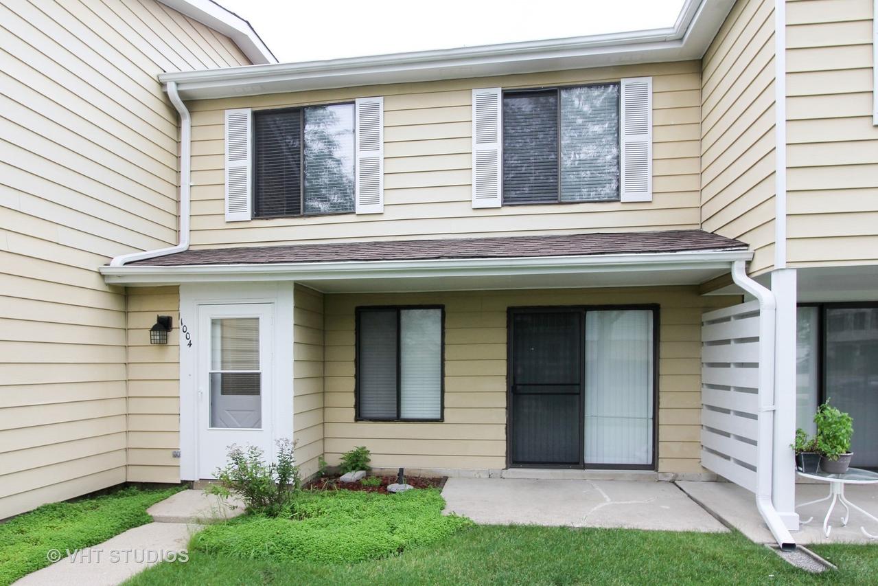 1004 Cleveland Ct., Vernon Hills, IL 60061