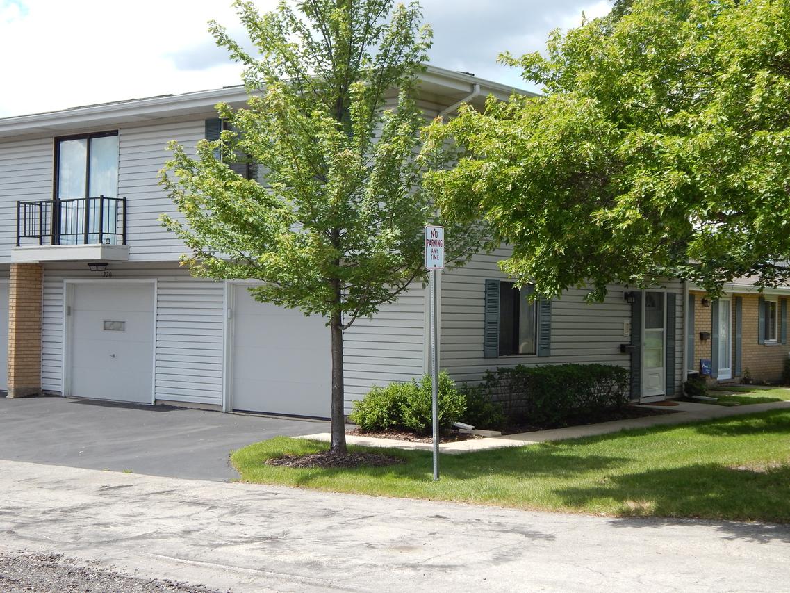 218 Barcliffe Ln., Schaumburg, IL 60194