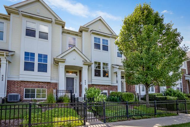 664 Grosvenor Ln., Aurora, IL 60504